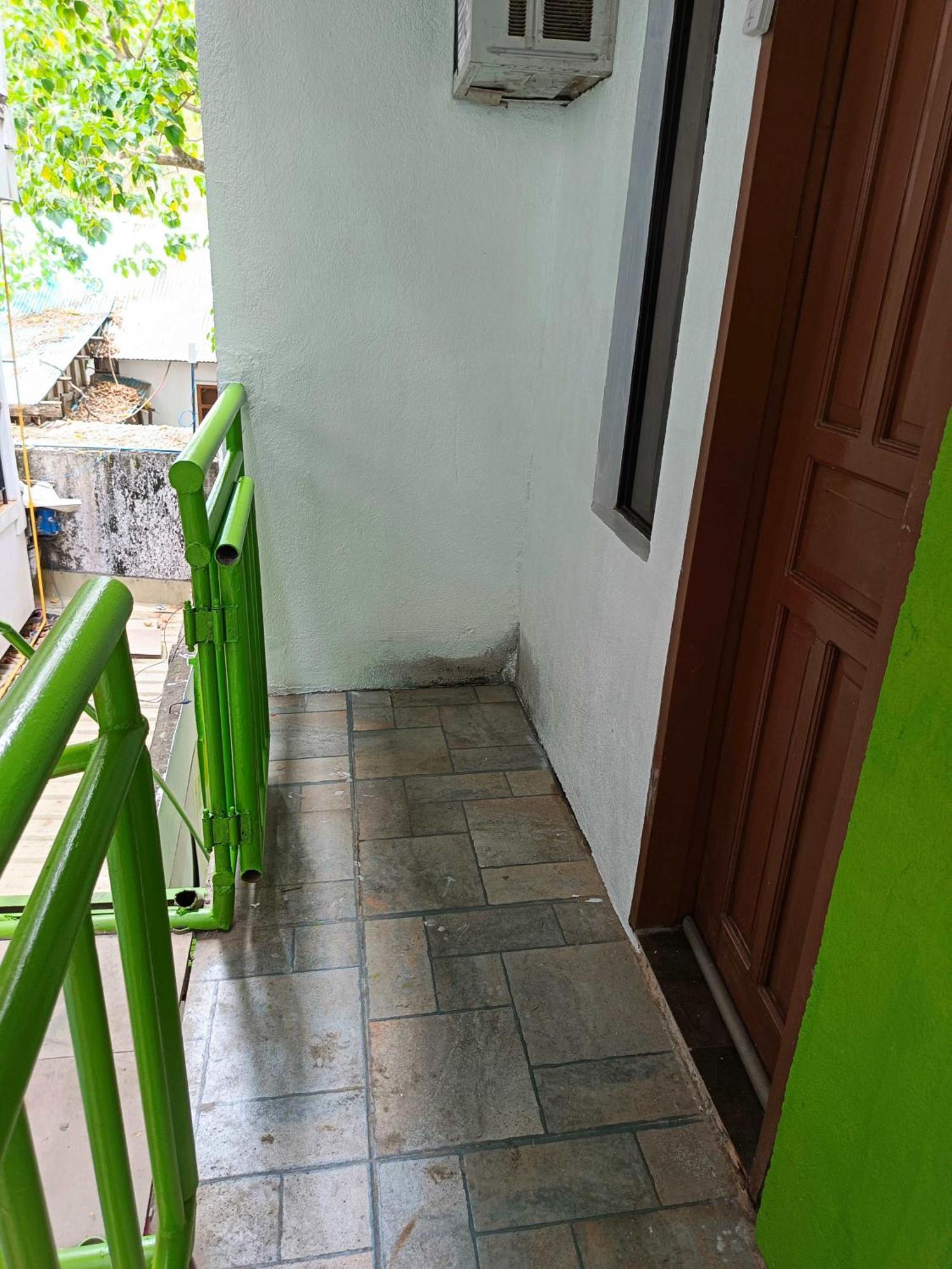 Milvir Tourist Inn 爱妮岛 外观 照片